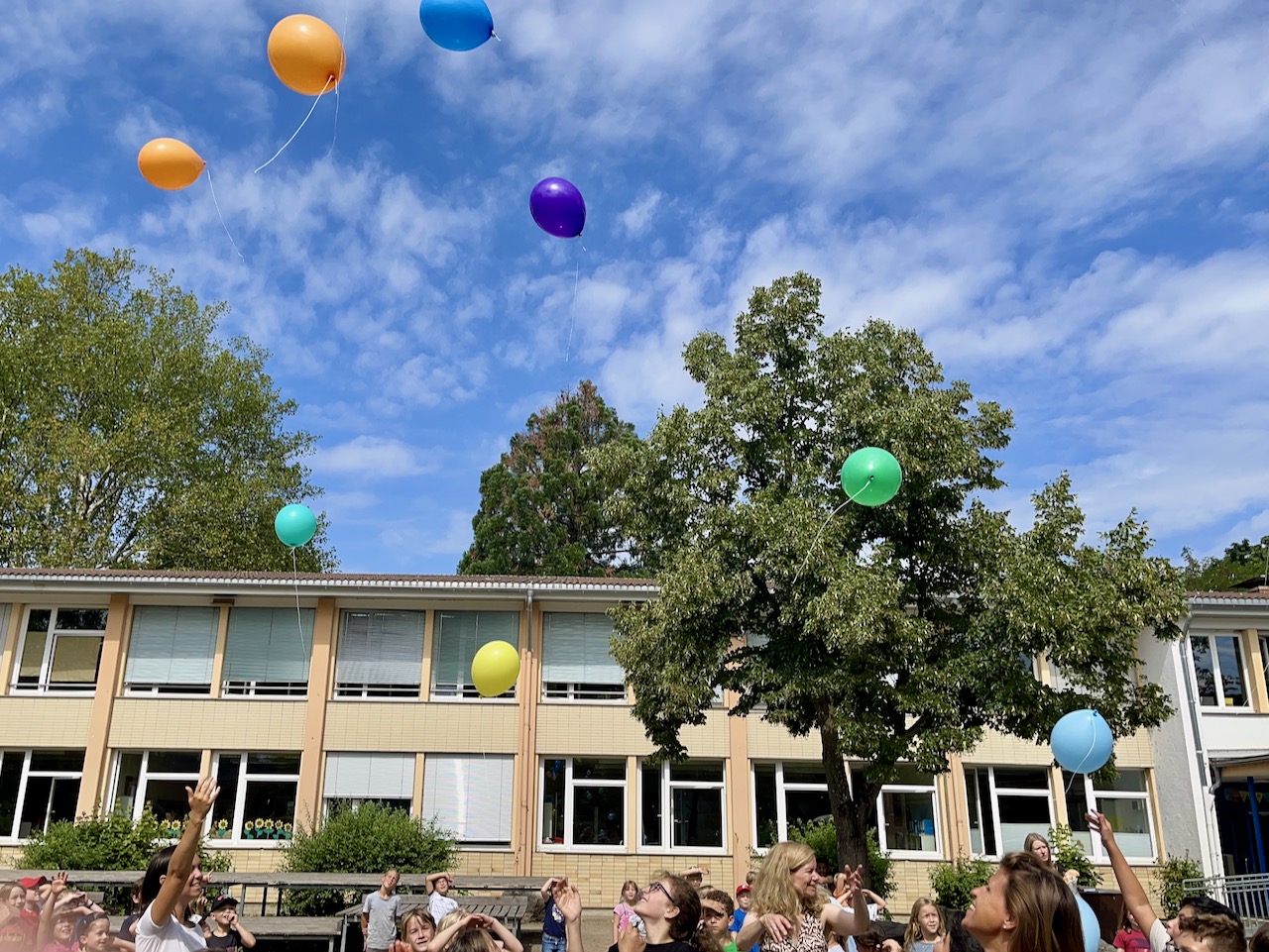 Luftballons der 4. Klassen 